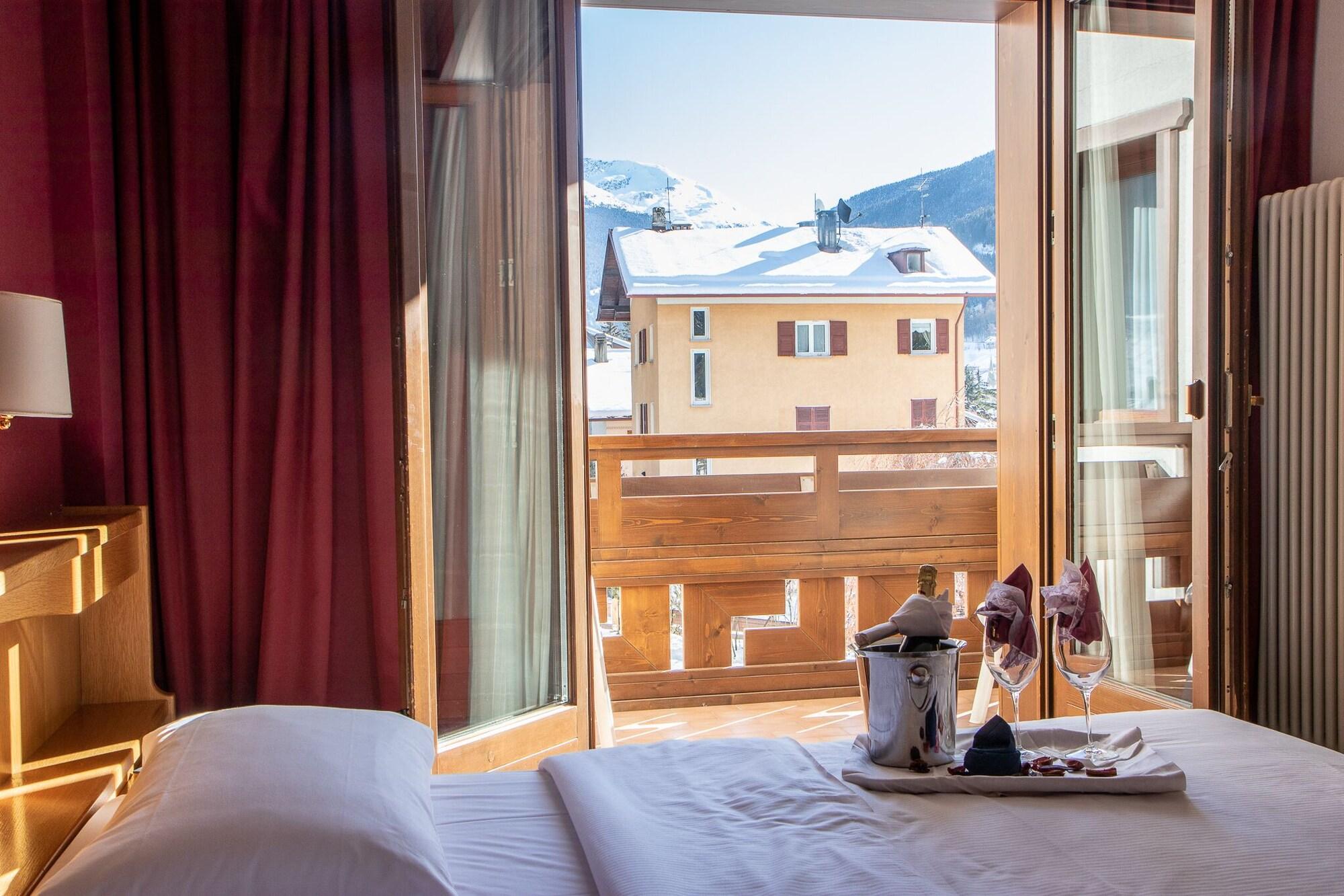 Hotel Santanton Bormio Exterior photo